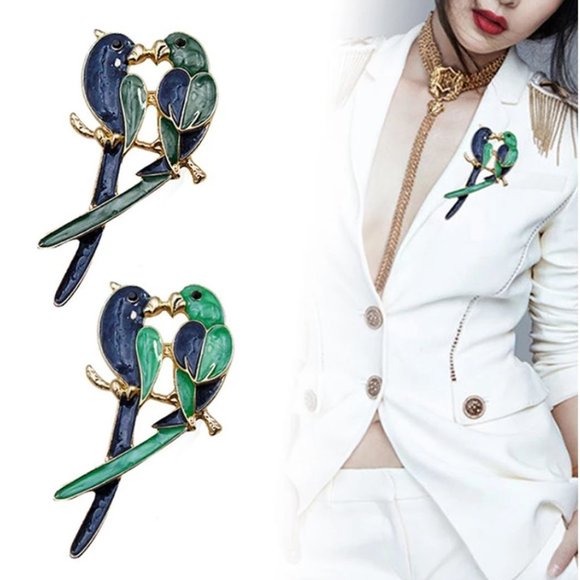 Jewelry - Lovely Bird Parrot Brooch Pin